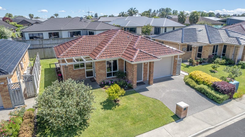 3 Sovereign Isle Lane, Rototuna, Hamilton - Carousel 14