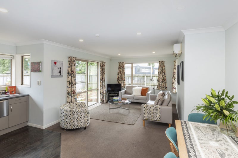 6D Albert Terrace, Saint Martins, Christchurch - Carousel 2