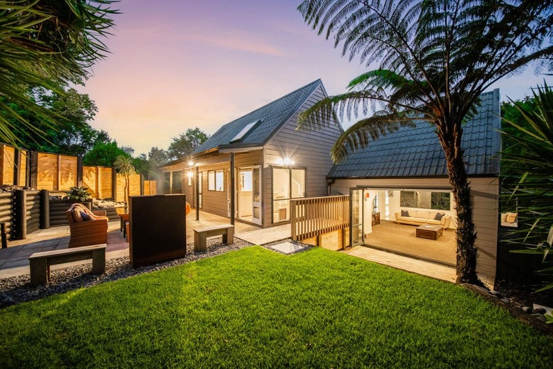 2/32 Patons Road, Howick, Auckland - Carousel 1