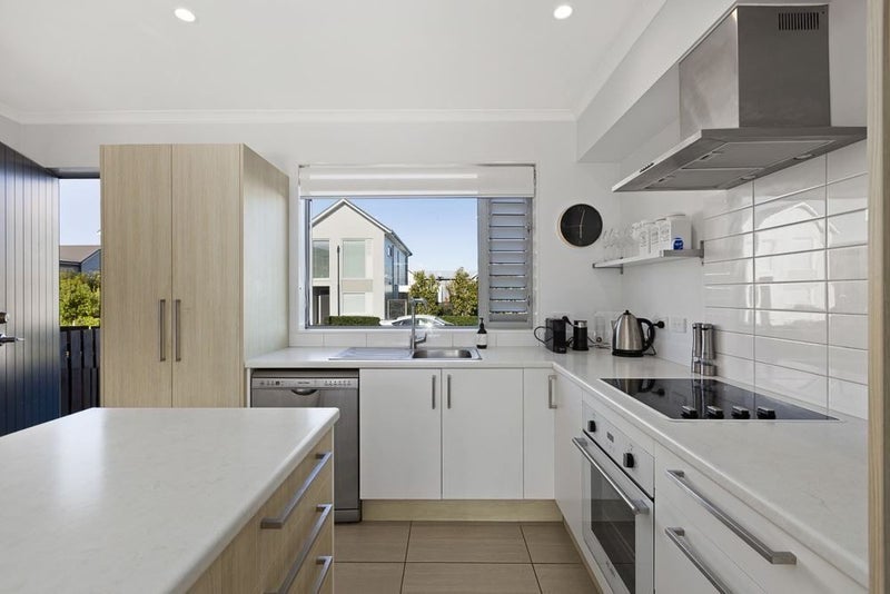 6 Shelduck Way, Hobsonville, Auckland - Carousel 2