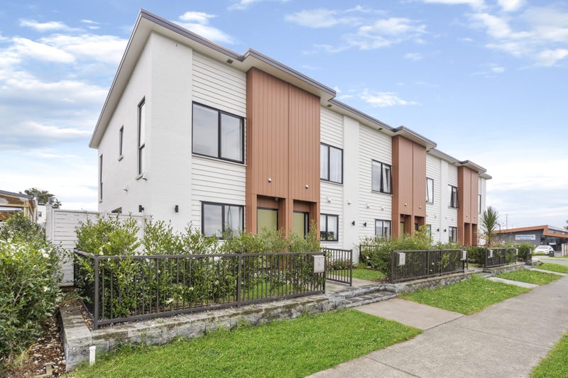 3C Waituarua Drive, Takanini, Auckland - Carousel 2