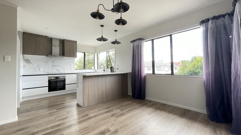 4A Kingsway Avenue, Sandringham, Auckland - Carousel 2