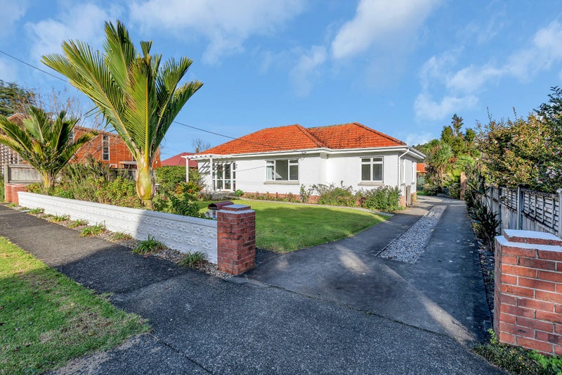 1 Douglas Street, Kensington, Whangarei - Carousel 1