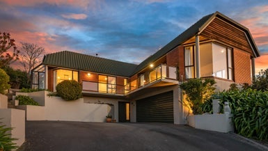 9 Petworth Place, Westmorland, Christchurch - Carousel 1