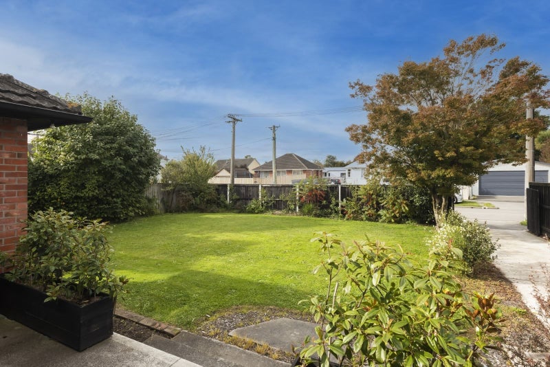 1 Eden Place, Bryndwr, Christchurch - Carousel 14