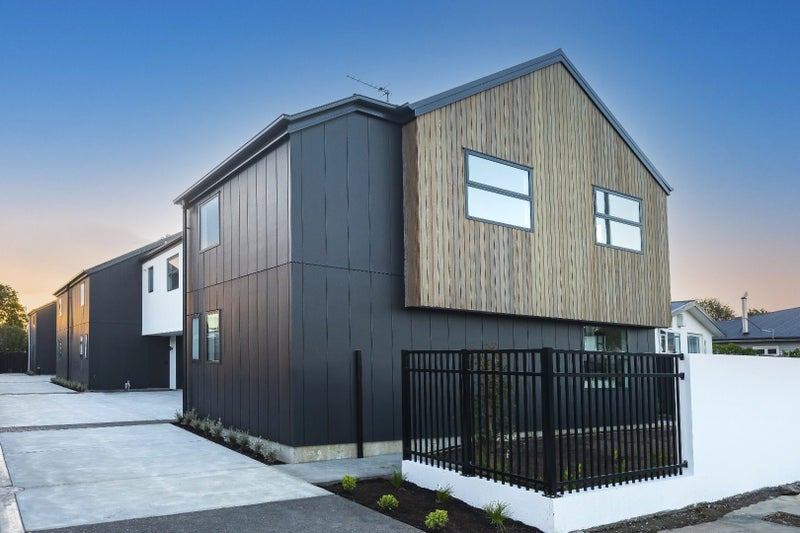 3/117 Hills Road, Edgeware, Christchurch - Carousel 1
