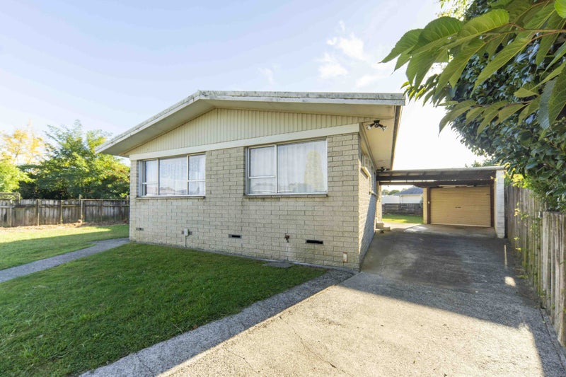 21 Oakfield Crescent, Pukete, Hamilton - Carousel 1