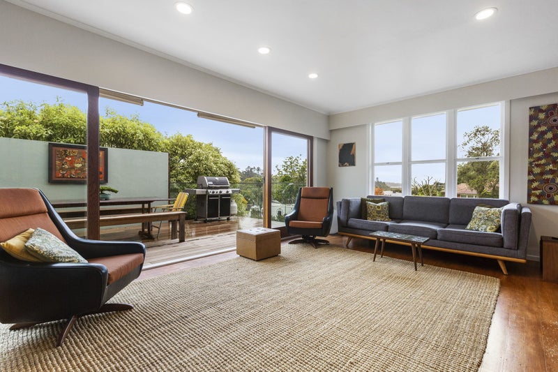 19 Noall Street, Te Atatu Peninsula, Auckland - Carousel 2