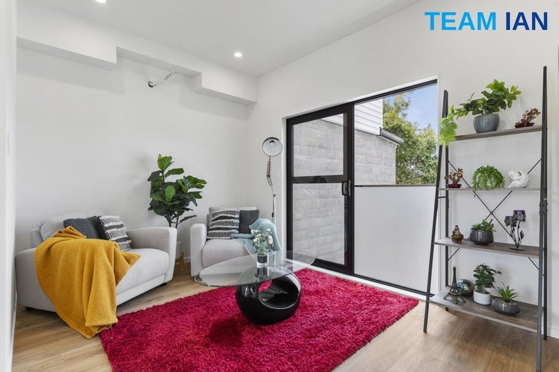 1/68 Smythe Road, Henderson, Auckland - Carousel 2