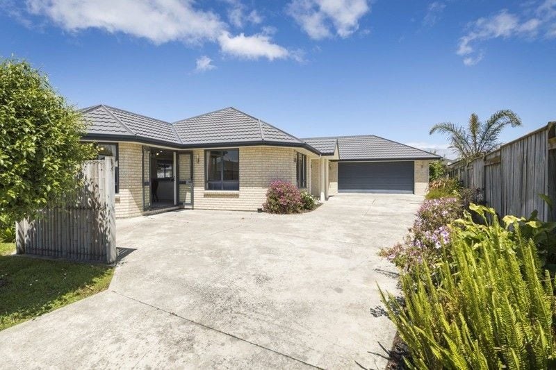 10 Brooklyn Heights Drive, Kelvin Grove, Palmerston North - Carousel 14
