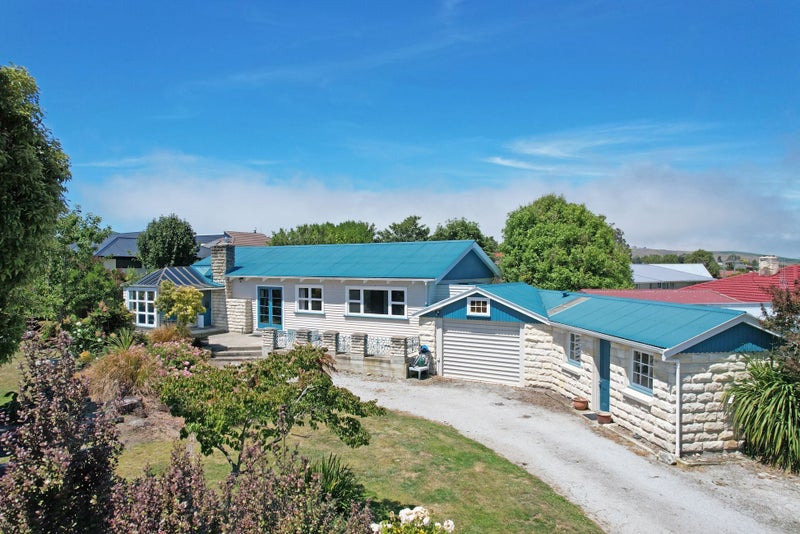 14 Glendale Crescent, Holmes Hill, Oamaru - Carousel 1