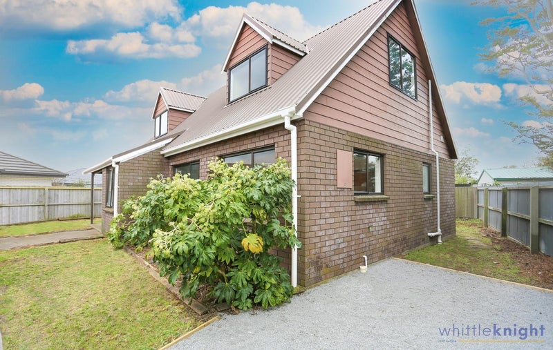 2/130 Middlepark Road, Sockburn, Christchurch - Carousel 1