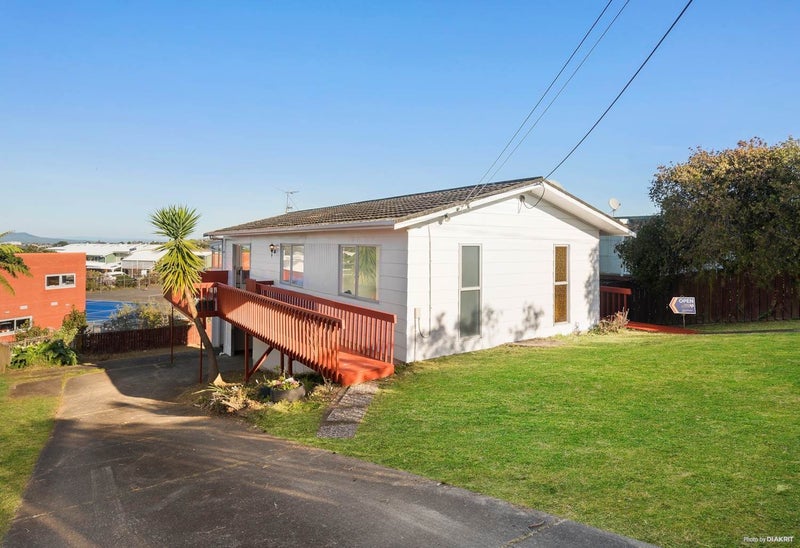 779 East Coast Road, Northcross, Auckland - Carousel 2