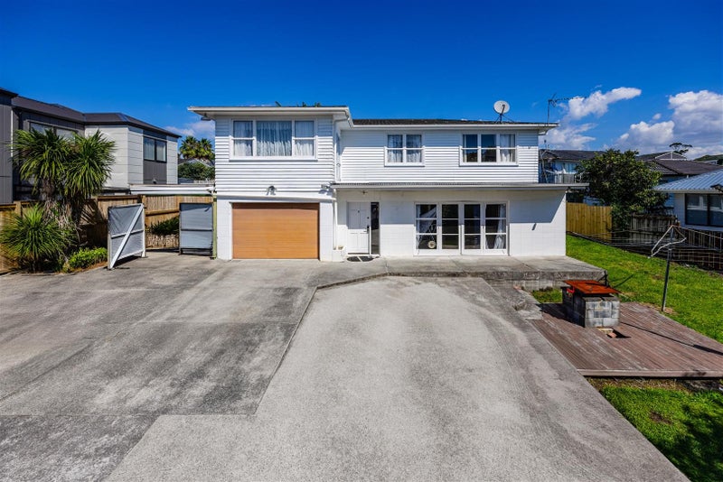 9 Malvina Place, Bucklands Beach, Auckland - Carousel 2