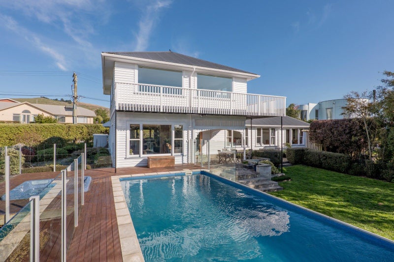 3 Belleview Terrace, Mount Pleasant, Christchurch - Carousel 1