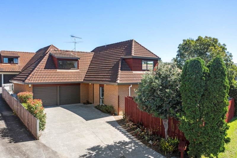 1/9 Britannia Place, Half Moon Bay, Auckland - Carousel 1