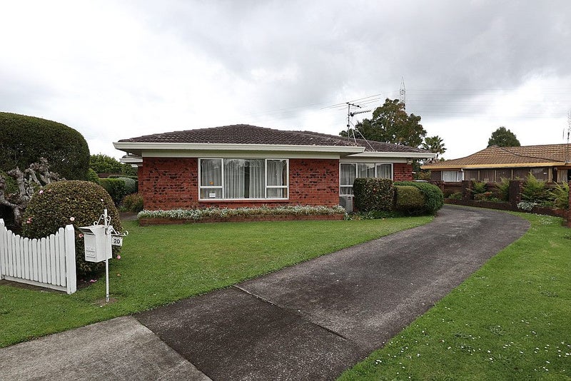 20 Glengowan Place, Conifer Grove, Takanini - Carousel 1