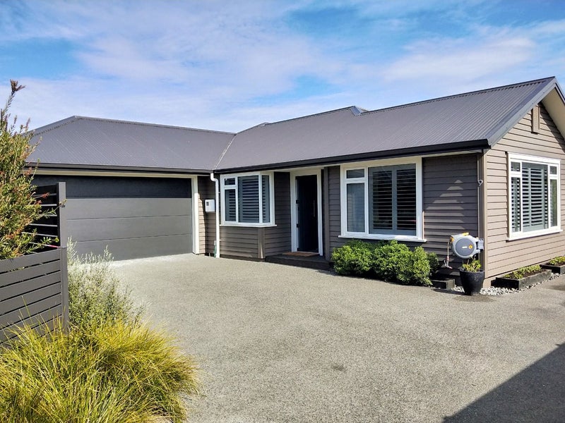 9 Arbuckle Road, Frimley, Hastings - Carousel 1