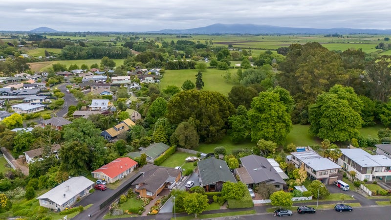 31 Resthill Crescent, Glenview, Hamilton - Carousel 30