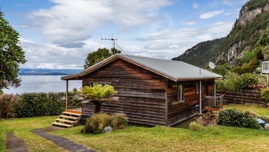 19 Turangitukua Terrace, Kuratau, Tūrangi - Carousel 1