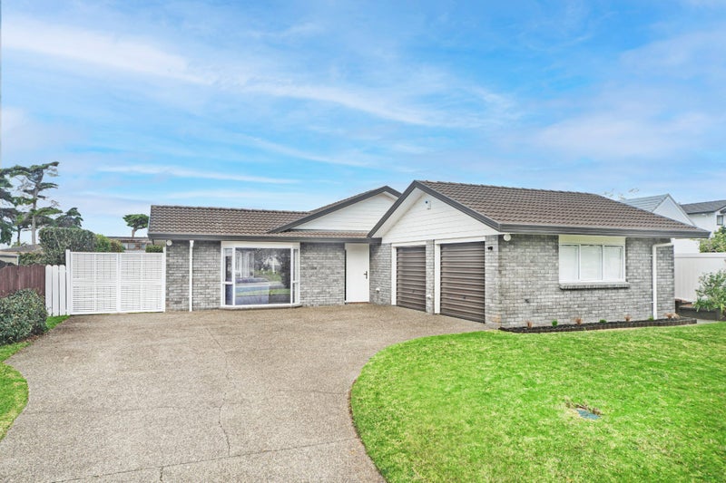94 Carnoustie Drive, Wattle Downs, Auckland - Carousel 1