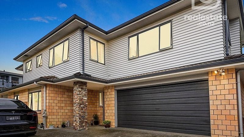 107A Halsey Drive, Lynfield, Auckland - Carousel 1