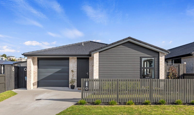 19 Kuihi Street, Poike, Tauranga - Carousel 1
