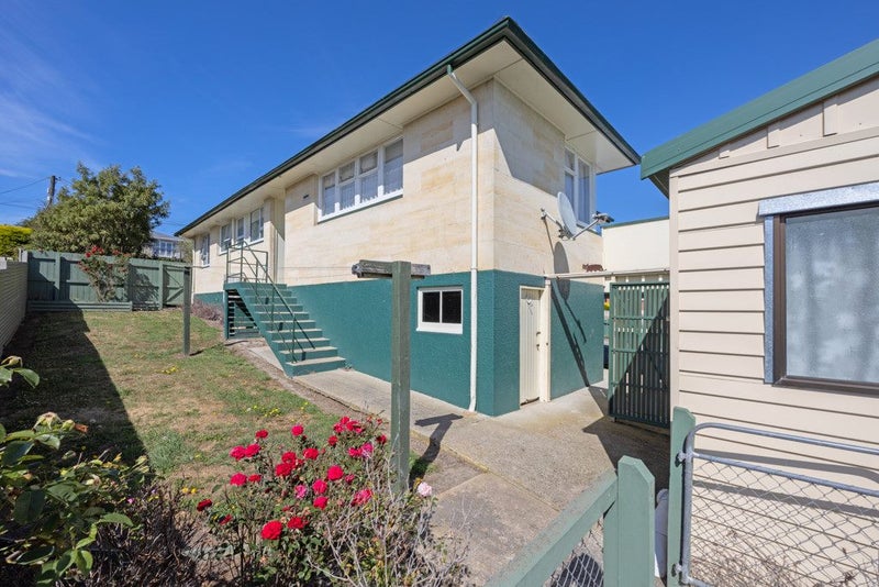 1 Blyth Street, Holmes Hill, Oamaru - Carousel 13