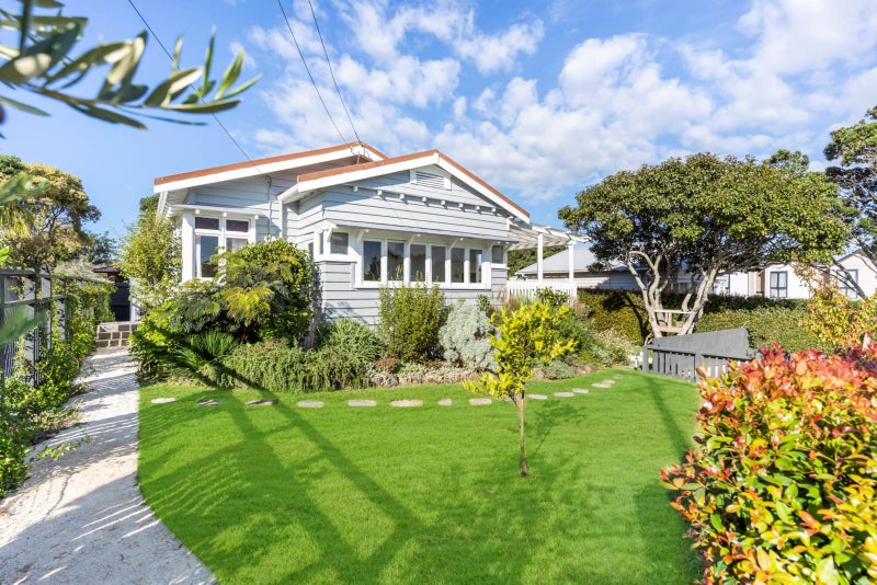 8 Glendon Avenue, Avondale, Auckland - Carousel 1