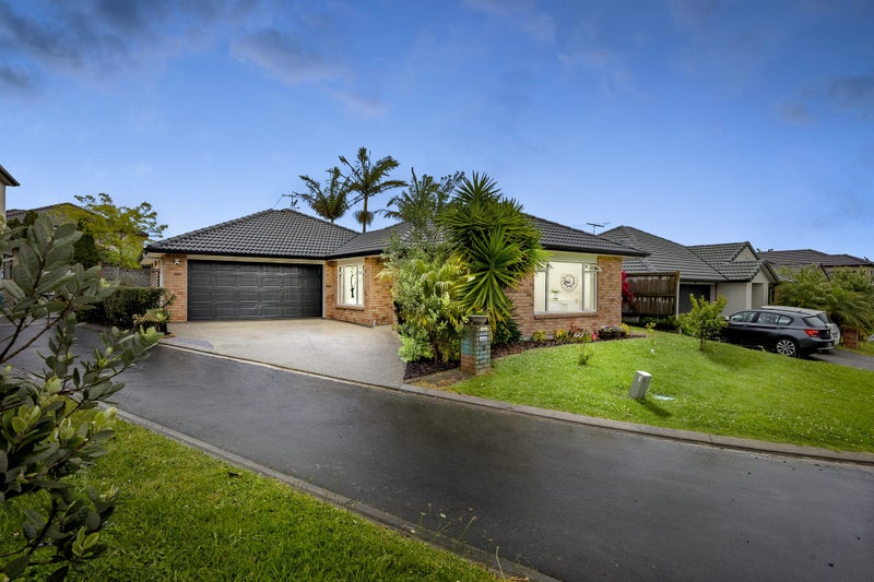 13 Tsar Court, Flat Bush, Auckland - Carousel 1