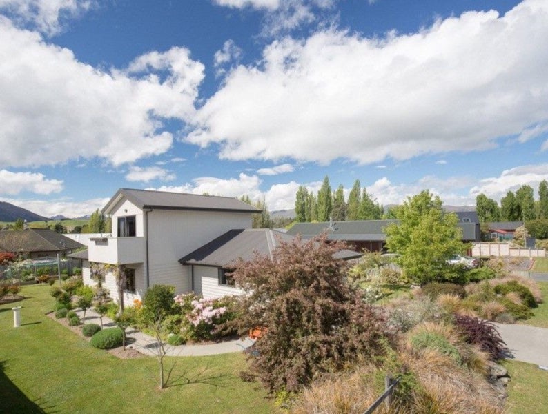 6 Hunt Place, Albert Town, Wanaka - Carousel 1