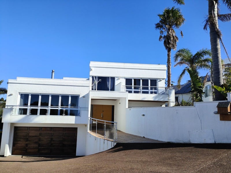 16 Elsfield Place, Torbay, Auckland - Carousel 1