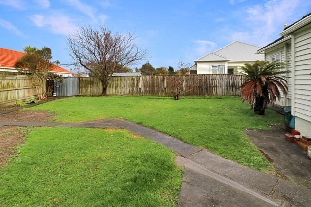 26 Naenae Road, Naenae, Lower Hutt - Carousel 14