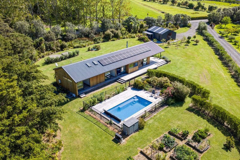 65 Brooke Lane, Kaiwaka - Carousel 1