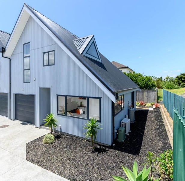 53A Kimber Hall Avenue, Mount Roskill, Auckland - Carousel 2