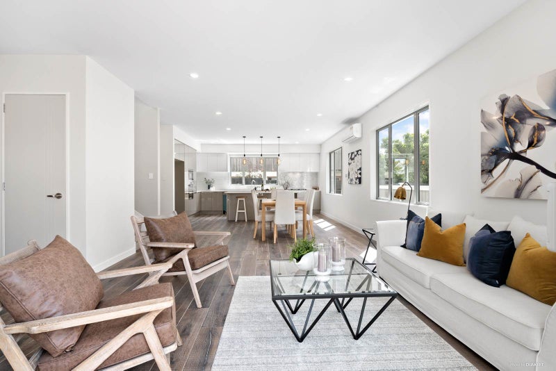 27A Law Street, Torbay, Auckland - Carousel 2