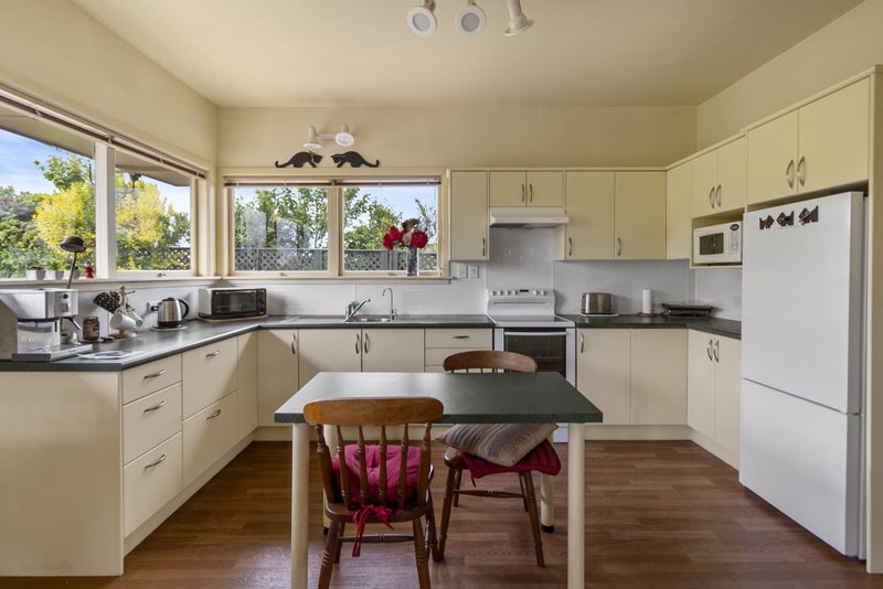 20 Broadway Avenue, Highfield, Timaru - Carousel 2