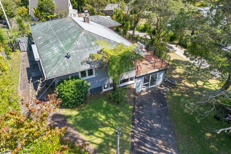 60 Woodfern Crescent, Titirangi, Auckland - Carousel 17