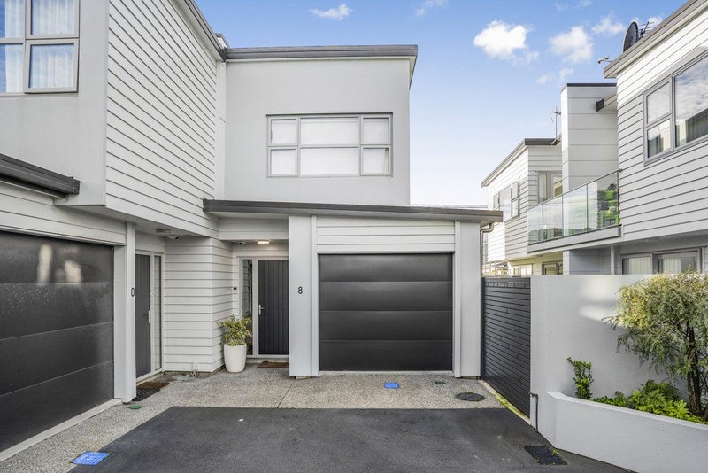8 Lucern Lane, Petone, Lower Hutt - Carousel 1