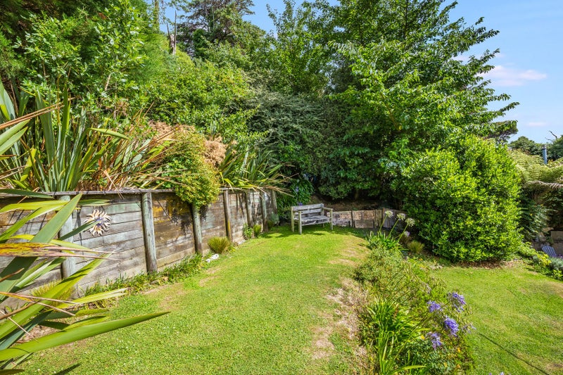 34 Bledisloe Crescent, Wainuiomata, Lower Hutt - Carousel 24