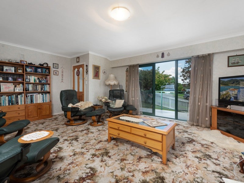 4 Jonathon Street, Brookfield, Tauranga - Carousel 2
