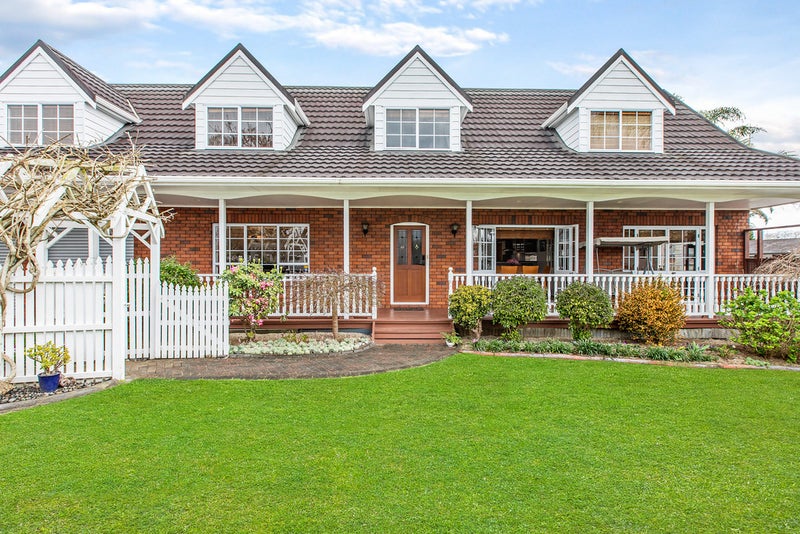 47 Evanda Crescent, Conifer Grove, Takanini - Carousel 1