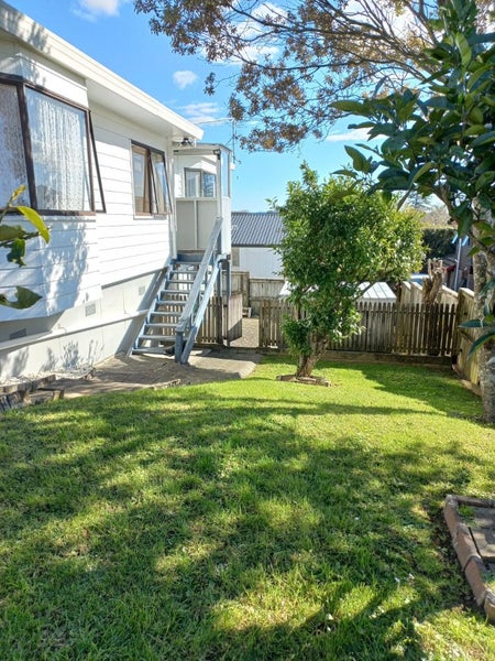 1/157 Whitford Road, Somerville, Manukau - Carousel 2