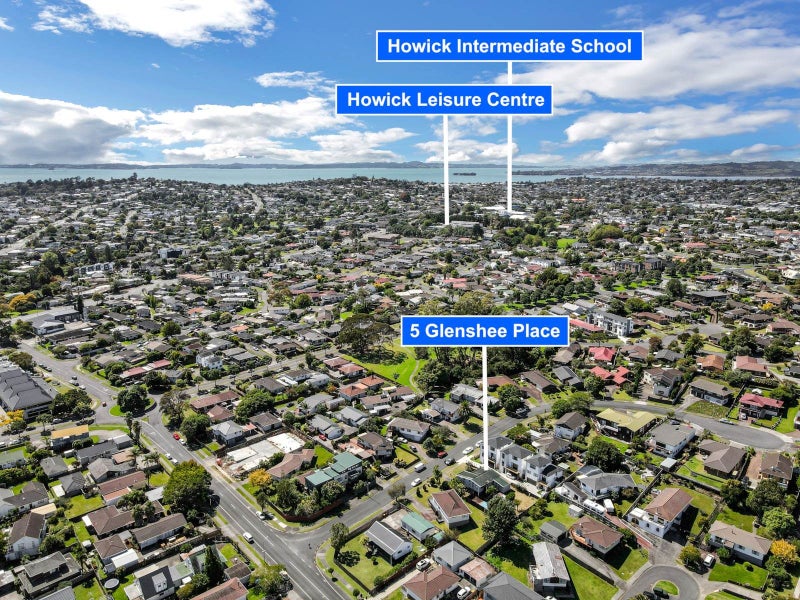 5 Glenshee Place, Highland Park, Auckland - Carousel 2