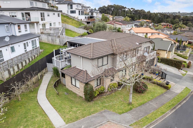 36 San Marino Drive West, Henderson, Auckland - Carousel 2