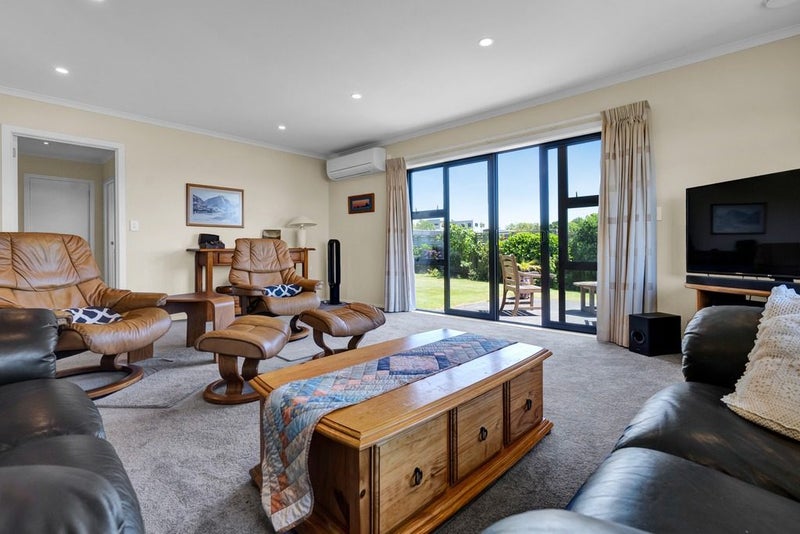 45 Karamea Street, Whalers Gate, New Plymouth - Carousel 2