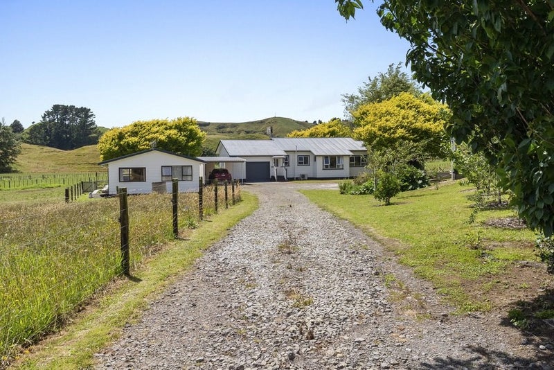 1083 Tarata Road, Kaimata, Inglewood - Carousel 44