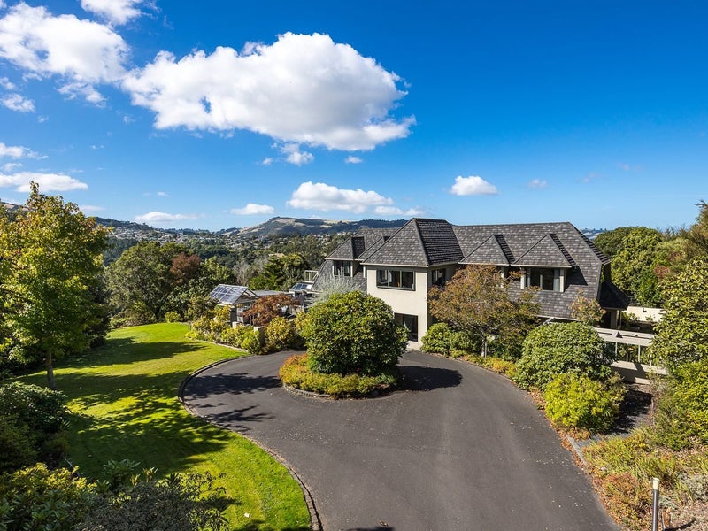 10 Hadley Close, Glenleith, Dunedin - Carousel 1