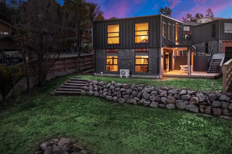 9 Kaihuia Lane, Oratia, Auckland - Carousel 2