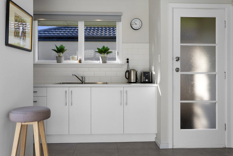 1/376 Armagh Street, Linwood, Christchurch - Carousel 2